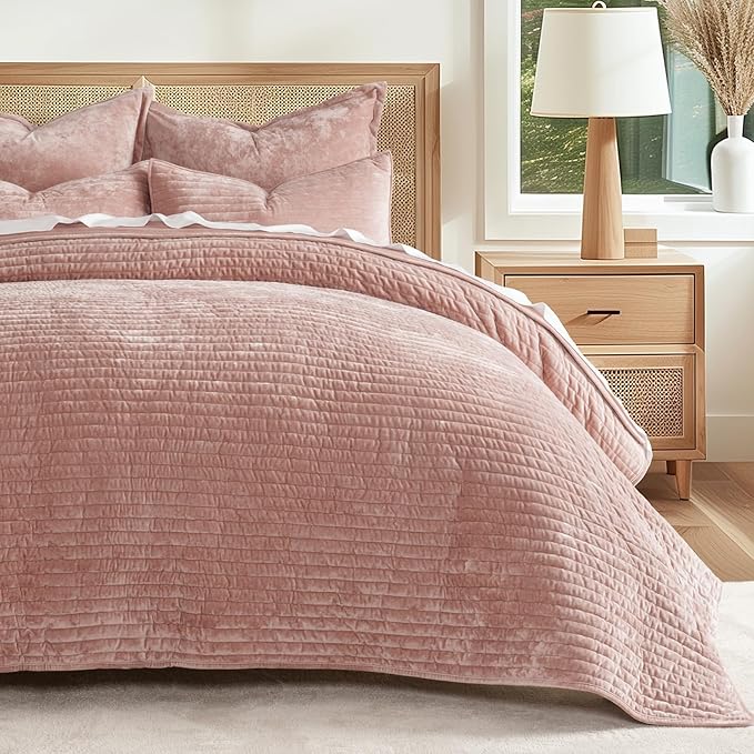 EVERGRACE Velvet Quilt Set King Size, Luxurious Soft Striped Channel Bedding Set, Lightweight Velvet Comforter for All Season, Oversized Bedspread Coverlet with 2 Matching Shams, Pink Clay
