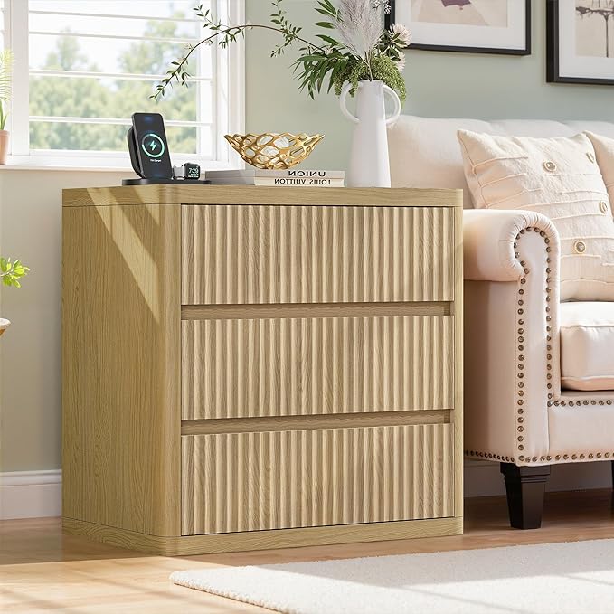 Fluted Nightstand Set of 2, Natural Oak Night Stand with 3 Drawers, Bedside Table with Storage, Mid Century Modern End Table Bedside Table Set, Curved Profile Handleless Design, 25” Wide