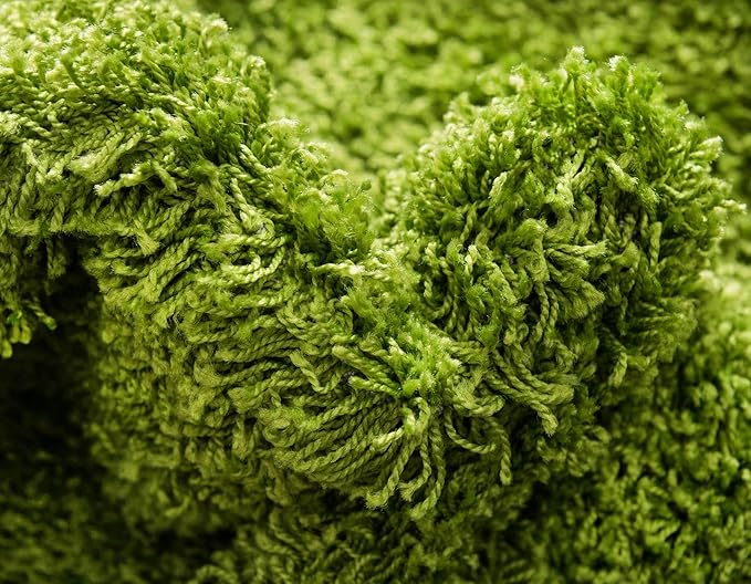 Unique Loom Solid Shag Collection Area Rug (8' Round, Grass Green)