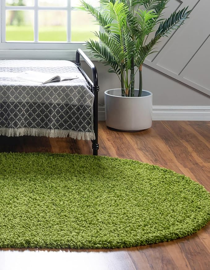 Unique Loom Solid Shag Collection Area Rug (8' x 10' Oval, Grass Green)