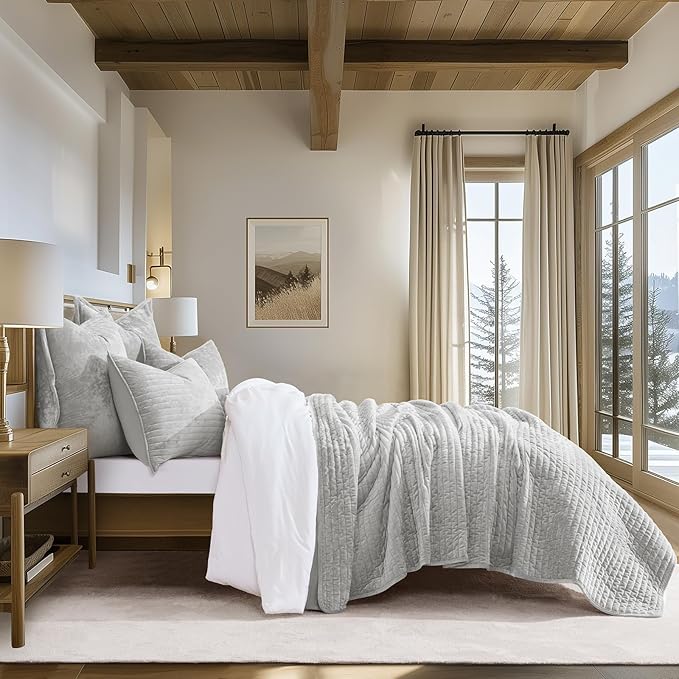 EVERGRACE Velvet Quilt Set Queen Size, Luxurious Soft Striped Channel Bedding Set, Lightweight Velvet Comforter for All Season, Oversized Bedspread Coverlet with 2 Matching Shams, Frost Gray