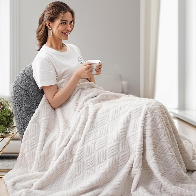 BATTILO HOME White Faux Fur Throw Blanket for Couch, Bed, Cream Faux Rabbit Fur Blanket Throw 50"x60", Blanket, Ivory Blanket with 1 Fur Pillow Cover, 18"x18"