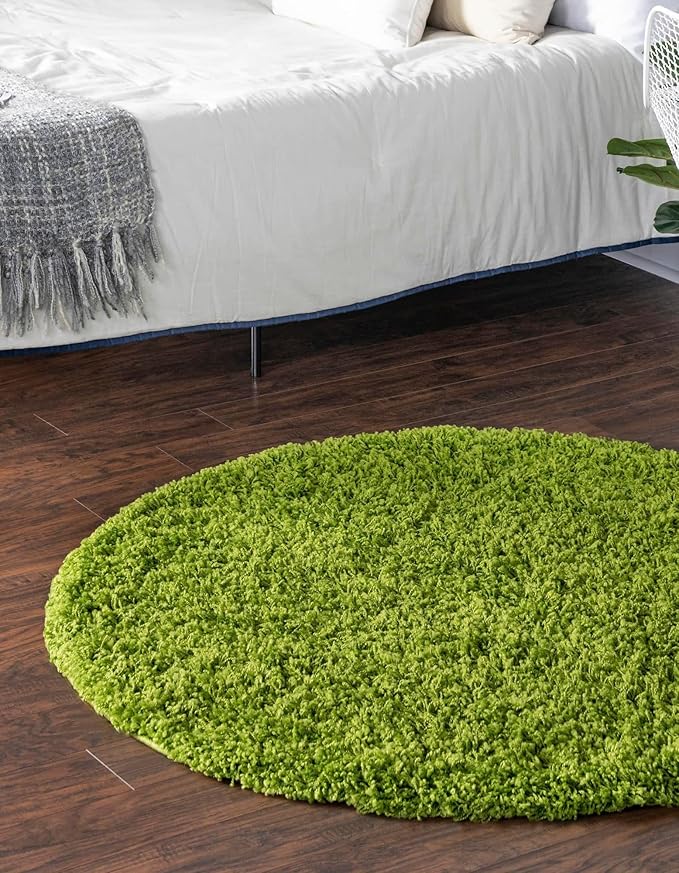 Unique Loom Solid Shag Collection Area Rug (6' 1" Round, Grass Green)
