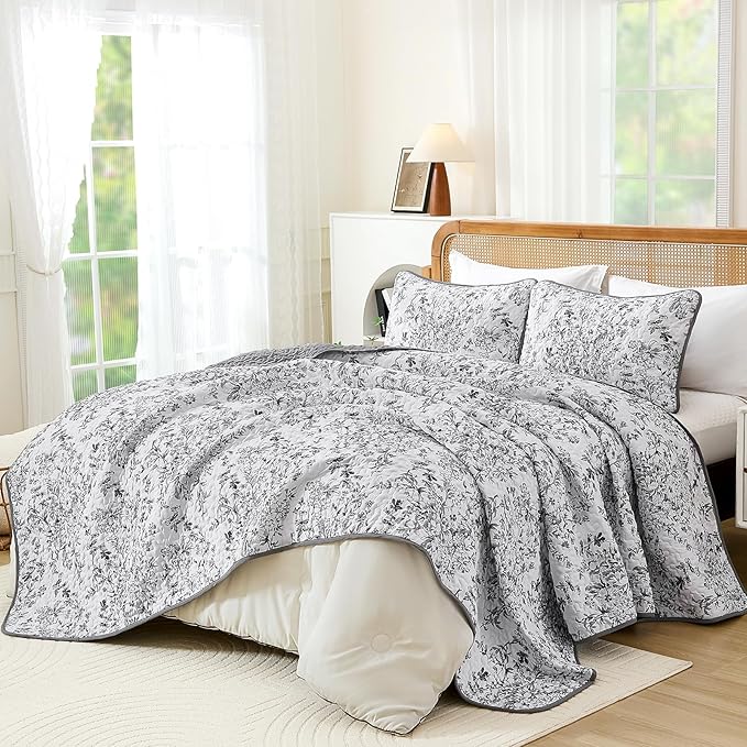 WONGS BEDDING Quilt Queen Size, Grey Quilt Bedding Set with 2 Pillowcases, Botanical Quilt for Queen Bed, Soft Microfiber Lightweight Coverlet Bedspread for All Season (96"×90", 3 Pieces)