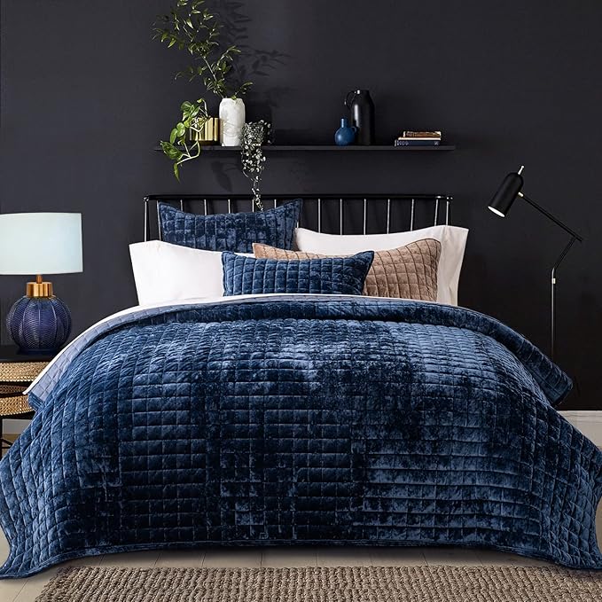 RECYCO Luxury Velvet Quilt Set Full Queen Size, Lightweight Velvet Comforter Set, Oversized Bedspread Coverlet Quilted Bedding Set, with 2 Matching Pillow Shams, for All Season, Navy Blue