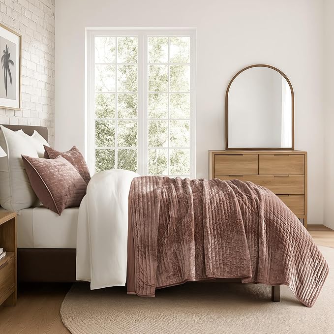EVERGRACE Velvet Quilt Set King Size, Luxurious Soft Striped Channel Bedding Set, Lightweight Velvet Comforter for All Season, Oversized Bedspread Coverlet with 2 Matching Shams, Terracotta Clay