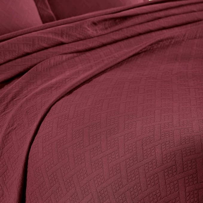 Superior 100% Cotton Basket Weave Bedspread with Shams, All-Season Premium Cotton Matelasse Jacquard Bedding, Quilted-Look Geometric Basket, Full, Garnet