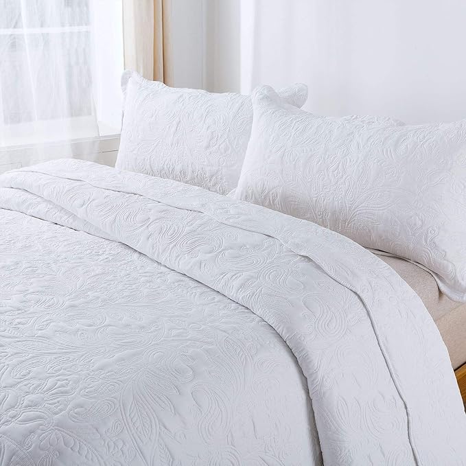 HoneiLife Oversized Queen Bedspreads 110x106- Queen Size Quilt Bedding Sets 3-Piece, Paisley Coverlets Lightweight Bedlinen Set for All Season Use-White