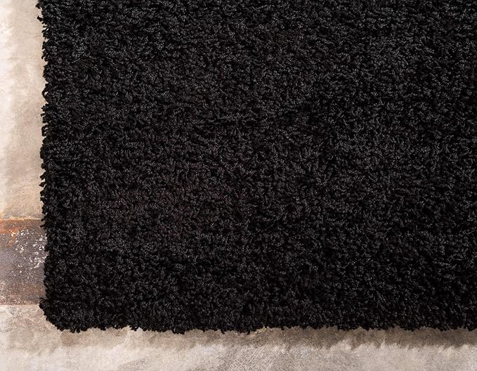 Unique Loom Solid Shag Collection Area Rug (4' 1" x 6' 1" Rectangle, Jet Black)