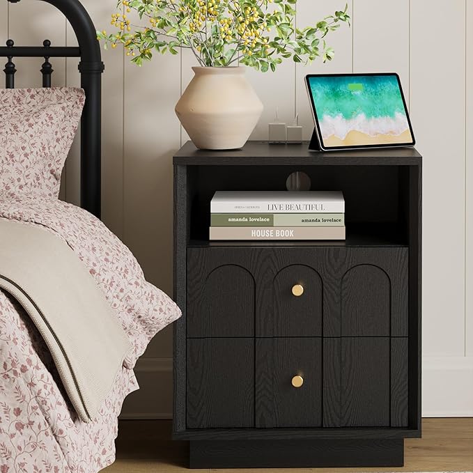 Nightstand with Charging Station, Modern Nightstand with Arched Design, Minimalist End Table with Wood Grain Texture, Bedside Table for Bedroom Living Room Sofa Office, Black