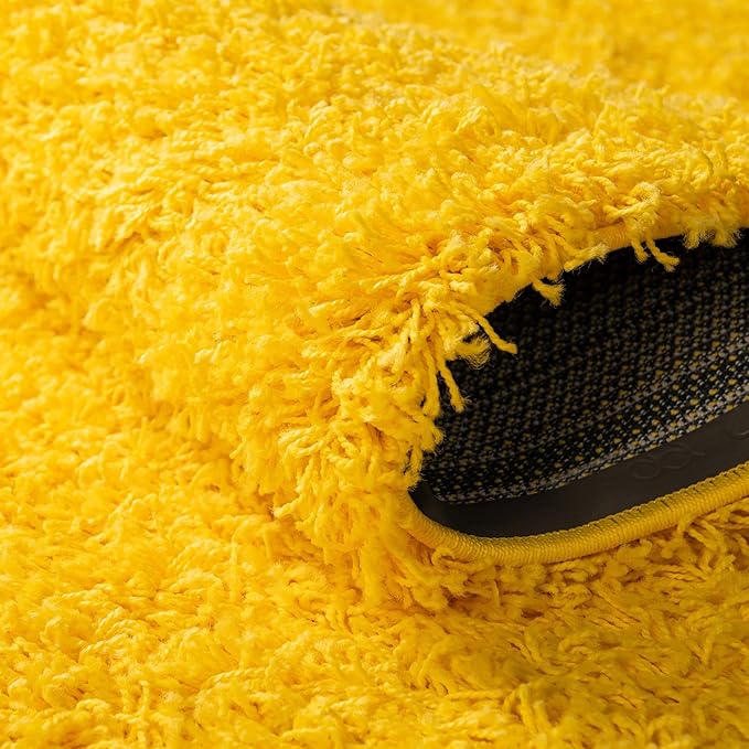Unique Loom Solid Shag Collection Area Rug (7' 10" x 10' Oval, Tuscan Sun Yellow)