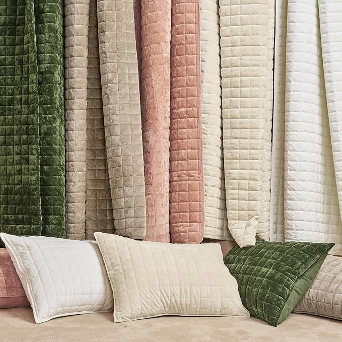 RECYCO Luxury Velvet Quilt Set Full Queen Size Bedding Sets, Ultra Soft Velvet Comforter Set, Lightweight Channel Box Stitch Oversized Bedspread Coverlet for All Season, with 2 Shams, Loden Green