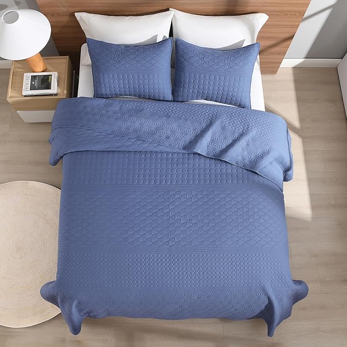 HORIMOTE HOME Denim Blue King Size Quilt Set - Soft Microfiber Bedspread with 2 Shams, Lightweight & All-Season Geometric Coverlet for Cozy Bedding