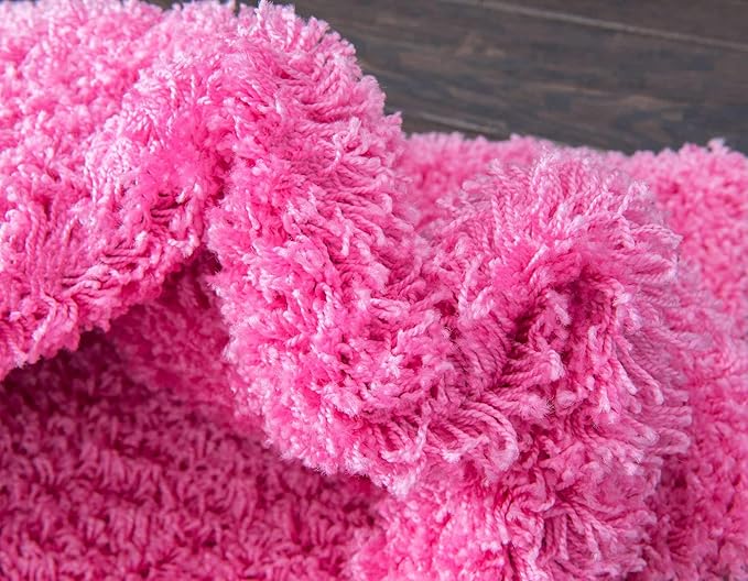 Unique Loom Solid Shag Collection Area Rug (6' 1" x 9' Rectangle, Taffy Pink)