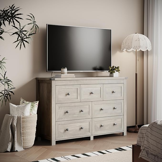 Dresser for Bedroom with 7 Drawers, Farmhouse Wood Chest of Drawers, Wide TV Stand Closet Storage Furniture with Metal Handle, Modern Clothes Organizer for Hallway, Living Room, Entryway, Light Grey