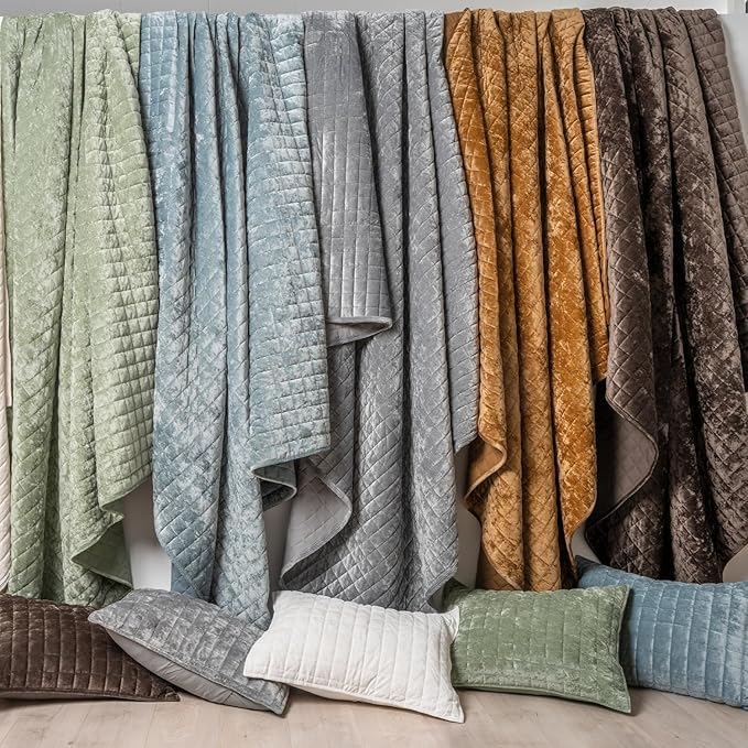 RECYCO Luxury Velvet Quilt Set King Size Bedding Sets, Ultra Soft Velvet Comforter Set, Lightweight Channel Box Stitch Oversized Bedspread Coverlet for All Season, with 2 Shams, Walnut Brown