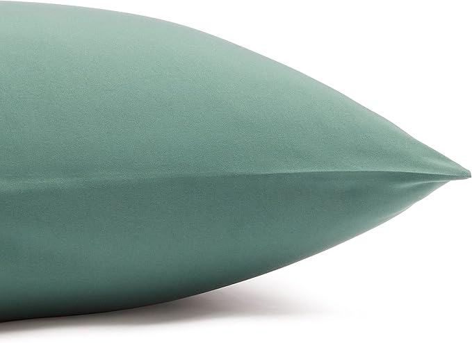Amazon Basics Lightweight Super Soft Easy Care Wrinkle-Free Breathable Microfiber 3-Piece Bed Sheet Set with 14-Inch Deep Pockets, Twin XL, Emerald Green, Solid (Pack of 4)