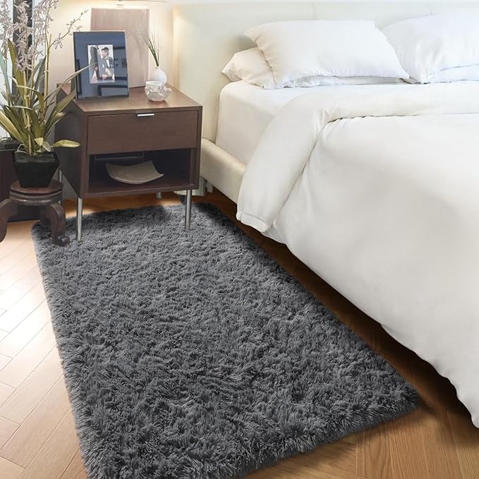 PAGISOFE 2x4 Small Bedroom Rug, Machine Washable Runner Rugs, Soft Plush Area Rug for Dorm, Kids Room, Office,Fuzzy Playroom Carpet, Alfombra para Sala, Furry Bedside Rug, Accent Faux Furry Grey Rugs