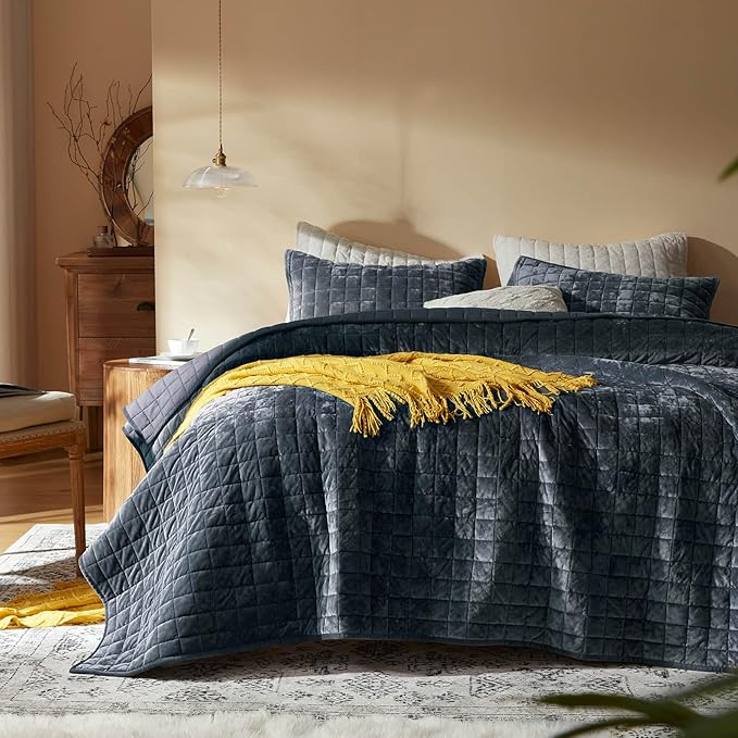 LEAONME Velvet Quilt Full/Queen Size-90''x98'', Lightweight Navy Blue Velvet Comforter Set with 2 Pillow Shams, Soft Bedspread Coverlet Quilted Bedding Set for All Season