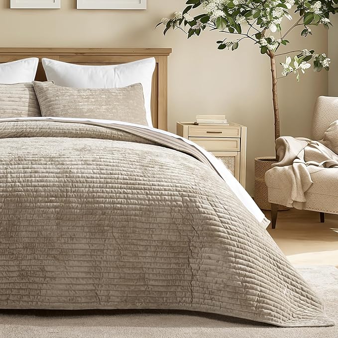 EVERGRACE Velvet Quilt Set King Size, Luxurious Soft Striped Channel Bedding Set, Lightweight Velvet Comforter for All Season, Oversized Bedspread Coverlet with 2 Matching Shams, Beige Taupe