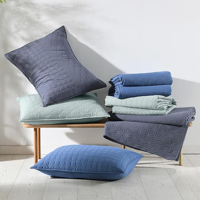 HORIMOTE HOME Sprout Green Queen Size Quilt Set - Soft Microfiber Bedspread with 2 Shams, Lightweight & All-Season Geometric Coverlet for Cozy Bedding