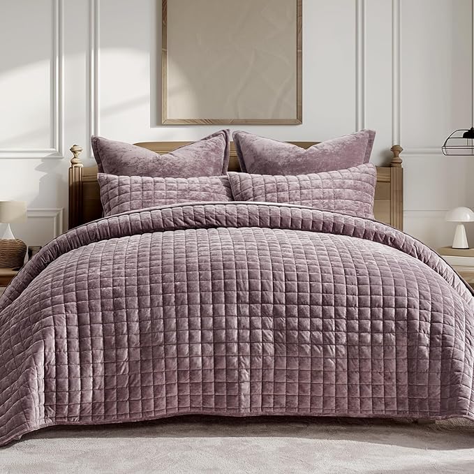 RECYCO Luxury Velvet Quilt Set Full Queen Size Bedding Sets, Ultra Soft Velvet Comforter Set, Lightweight Channel Box Stitch Oversized Bedspread Coverlet for All Season, with 2 Shams, Purple