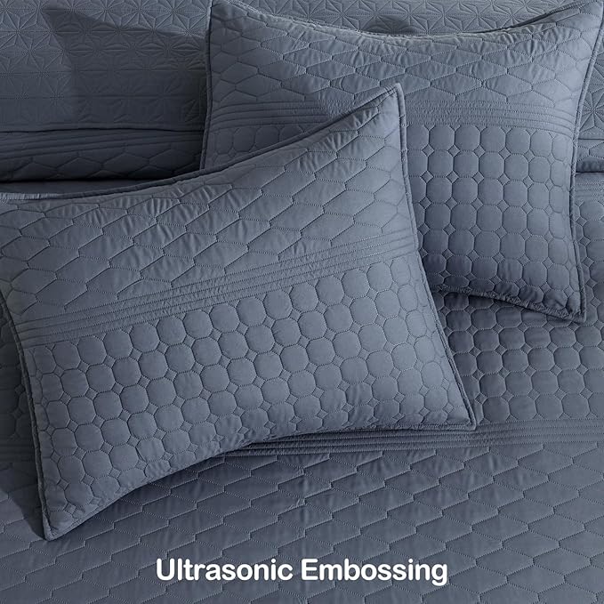 HORIMOTE HOME Steel Blue King Size Quilt Set - Soft Microfiber Bedspread with 2 Shams, Lightweight & All-Season Geometric Coverlet for Cozy Bedding