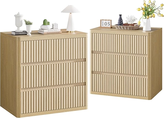 Fluted Nightstand Set of 2, Natural Oak Night Stand with 3 Drawers, Bedside Table with Storage, Mid Century Modern End Table Bedside Table Set, Curved Profile Handleless Design, 25” Wide