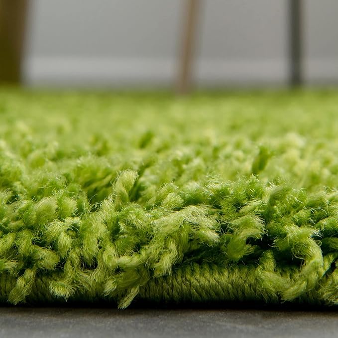 Unique Loom Solid Shag Collection Area Rug (7' 1" Round, Grass Green)