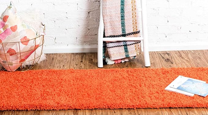 Unique Loom Solid Shag Collection Area Rug (2' 7" x 10' Runner Tiger Orange)