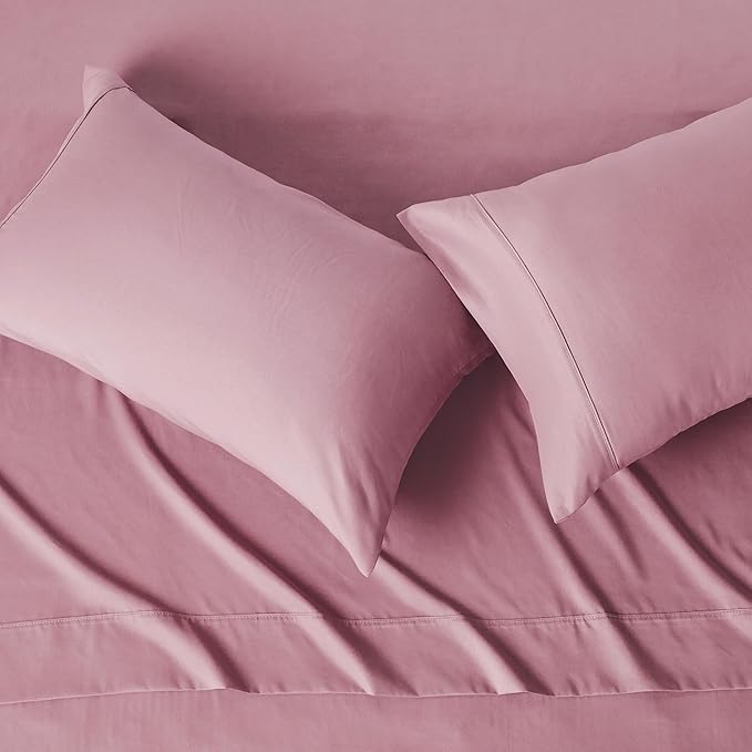 Amazon Basics Lightweight Microfiber 4-Piece Bed Sheet Set, Rose, Solid, Queen