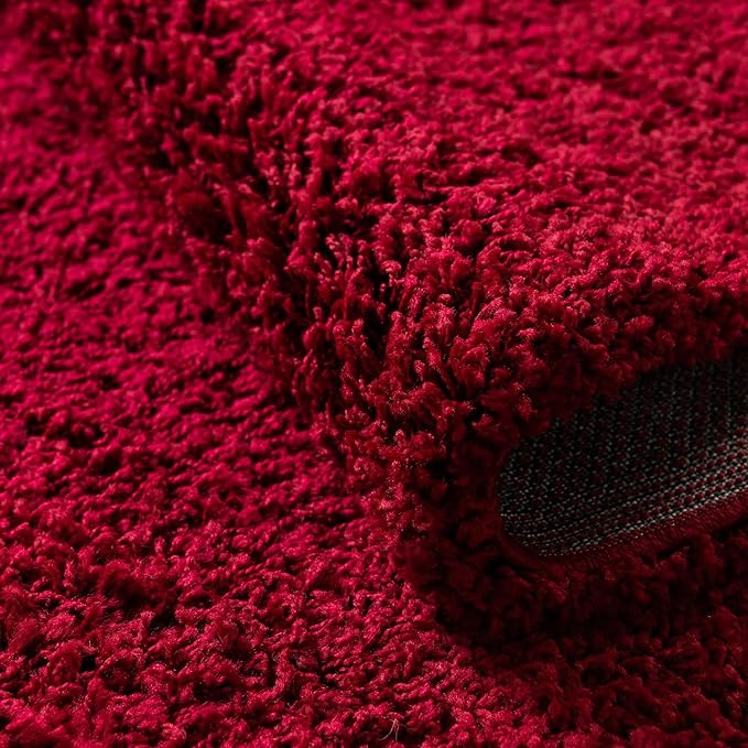 Unique Loom Solid Shag Collection Area Rug (5' 1" x 8' Oval, Cherry Red)