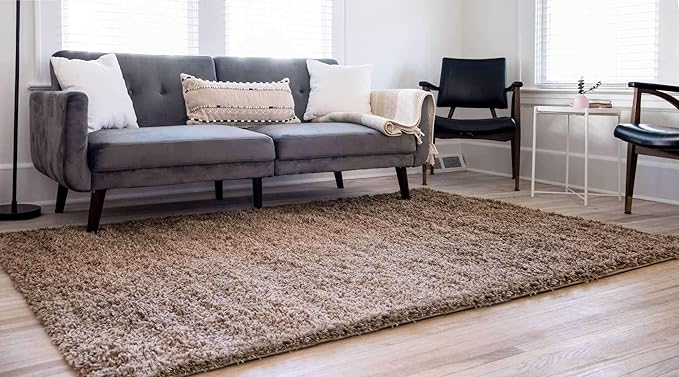 Unique Loom Solid Shag Collection Area Rug (7' 1" x 10' Rectangle, Sandy Brown)