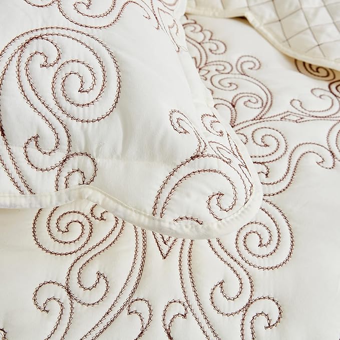 CHIXIN Oversized King Bedspread 128x120 Extra Wide - Lightweight Bedding Cover - Beautiful Stitching - 5 Piece Reversible Bedspread - Luxury Damask Paisley Pattern (King/Cal King, Ivory)