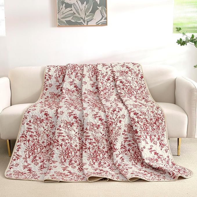 WONGS BEDDING Quilt Queen Size, Christmas Red Quilt Bedding Set with 2 Pillowcases, Botanical Quilts for Queen Bed, Soft Microfiber Lightweight Coverlet Bedspread for All Season (96"×90", 3 Pieces)