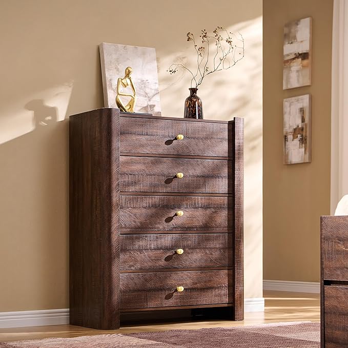 Modern 5 Drawer Dresser for Bedroom, Wooden Chest of Drawers with Curved Profile Design, 39.6" Tall Wood Dresser with Golden Metal Handle for Bedroom, Living Room, Hallway, Brown