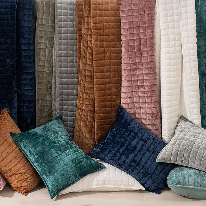 RECYCO Luxury Velvet Quilt Set King Size Bedding Sets, Ultra Soft Velvet Comforter Set, Lightweight Channel Box Stitch Oversized Bedspread Coverlet for All Season, with 2 Shams, Terracotta Fawn