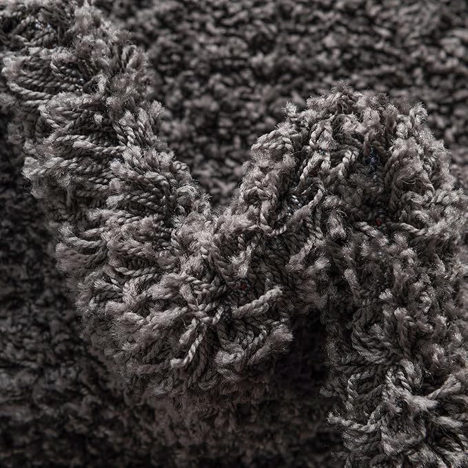 Unique Loom Solid Shag Collection Area Rug (6' 1" Round, Graphite Gray)