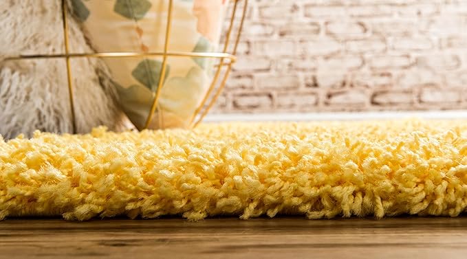 Unique Loom Solid Shag Collection Area Rug (2' 6" x 13' 1" Runner, Tuscan Sun Yellow)