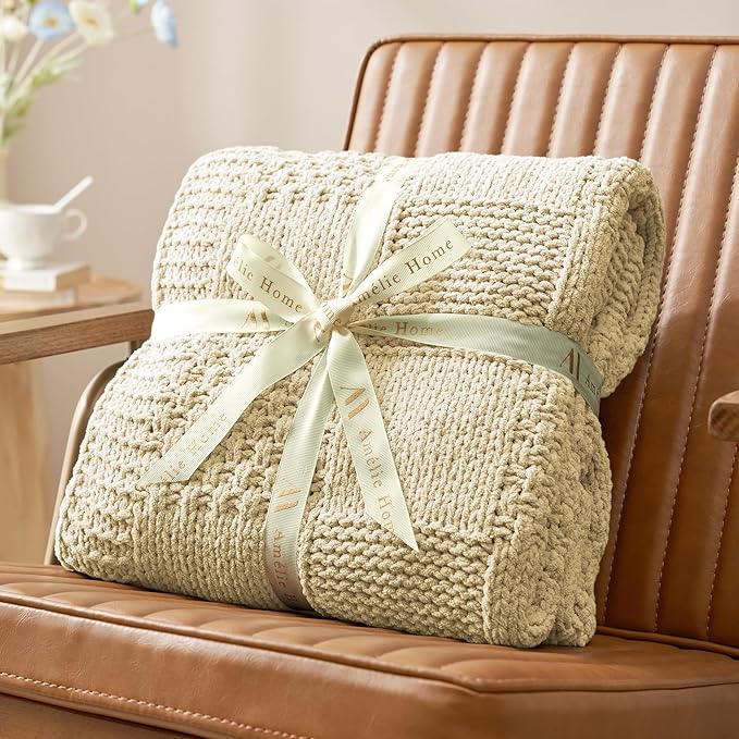 Amélie Home Checkered Chenille Knit Throw Blanket for Couch, Classic Texture Decorative Soft Blanket for Sofa, Chair & Bedroom, 50"x60", Beige