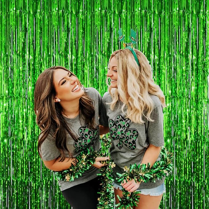 GOER 3.2 ft x 9.8 ft Metallic Tinsel Foil Fringe Curtains Party Photo Backdrop Party Streamers for St. Patrick's Day,Birthday,Graduation,New Year Eve Decorations Christmas Decor (Green,1 Pack)