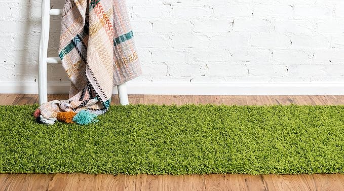 Unique Loom Solid Shag Collection Area Rug (2' 6" x 13' 1" Runner, Grass Green)