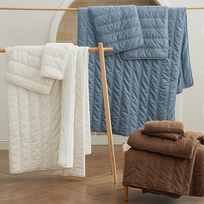 Bedsure Luxury Velvet Quilt King Size - Lightweight Velvet Blue Fluffy Comforter Set, Oversized Corduroy Bedspread Coverlet Winter Bedding Set, Pet-Friendly, Tear-Resistant, Ultra-Soft, 106"x96"