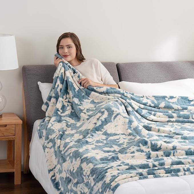 Berkshire Blanket-Classic Heavyweight Warm Soft Printed VelvetLoft® Plush Blanket, King Size Soft Fuzzy Blanket for Couch Sofa Bed, Floral Blue, 90in x 108in