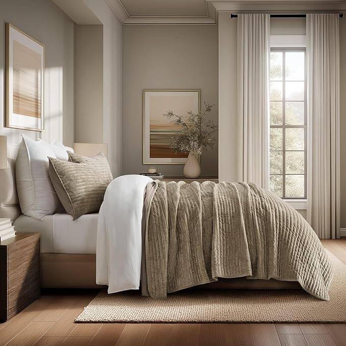EVERGRACE Velvet Quilt Set Queen Size, Luxurious Soft Striped Channel Bedding Set, Lightweight Velvet Comforter for All Season, Oversized Bedspread Coverlet with 2 Matching Shams, Sand Dune