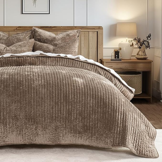 EVERGRACE Velvet Quilt Set King Size, Luxurious Soft Striped Channel Bedding Set, Lightweight Velvet Comforter for All Season, Oversized Bedspread Coverlet with 2 Matching Shams, Mocha Brown