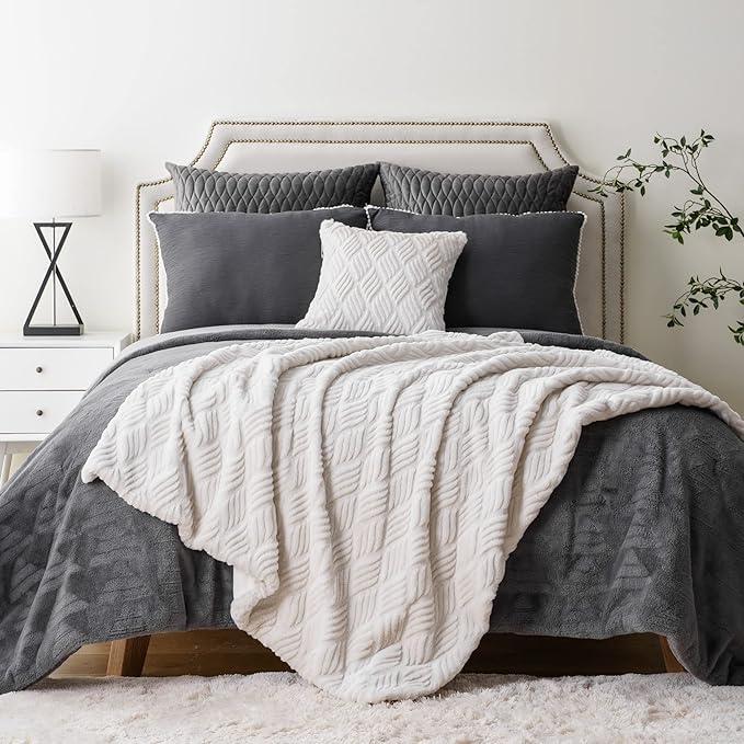 BATTILO HOME White Faux Rabbit Fur Blanket for Bed, Large Cream Faux Fur Throw Blanket 60"x80" with 1 Fur Pillow Cover 18"x18", Comfy Soft Cozy Mink Blanket for Couch