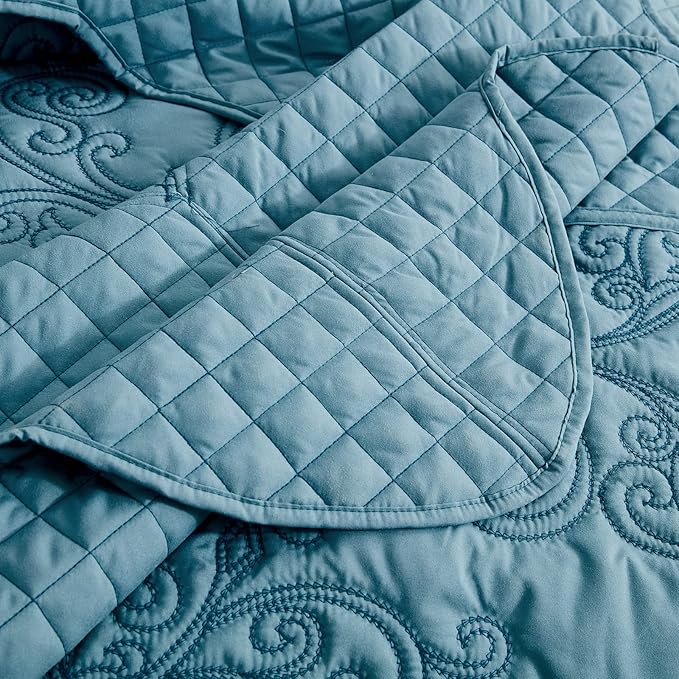 CHIXIN Oversized Bedspread Coverlet Set King Size - Lightweight Bedding Cover - Beautiful Stitching - 5 Piece Reversible Bedspread - Luxury Damask Paisley Pattern (King, Lagoon)