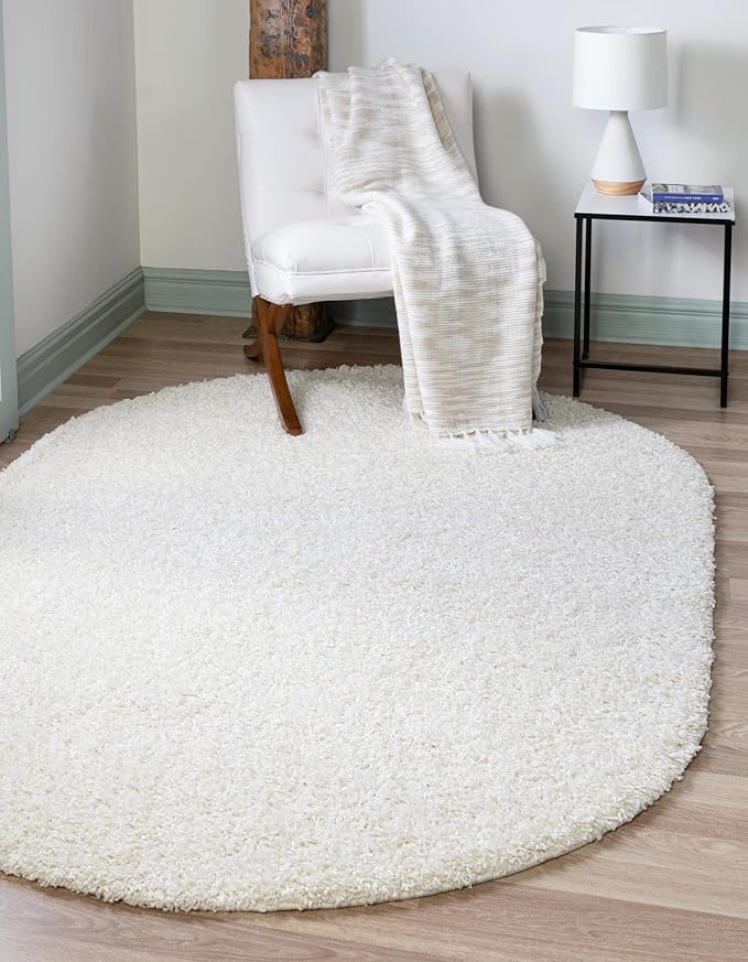 Unique Loom Solid Shag Collection Area Rug (3' 3" x 5' 3" Oval, Snow White)