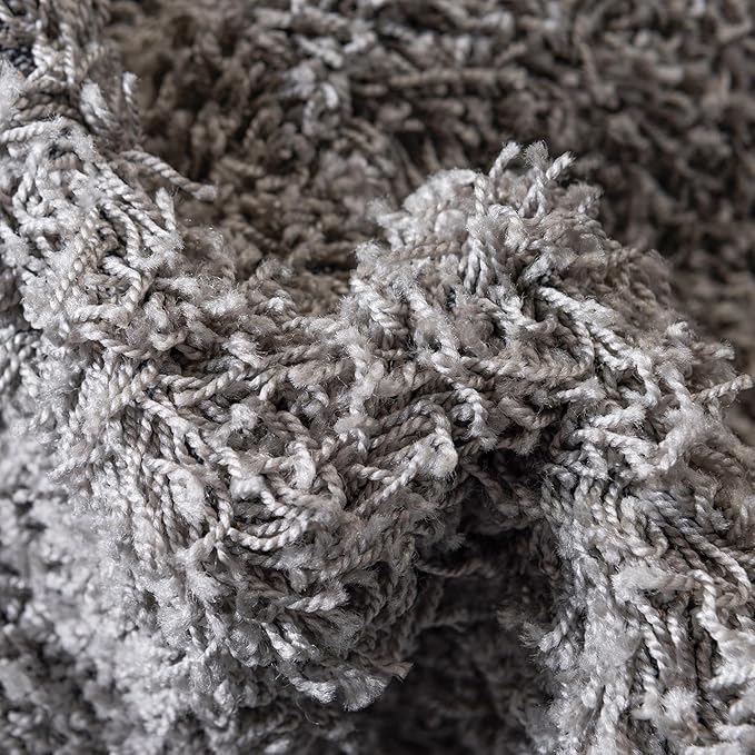Unique Loom Solid Shag Collection Area Rug (3' 3" x 5' 3" Oval, Cloud Gray)